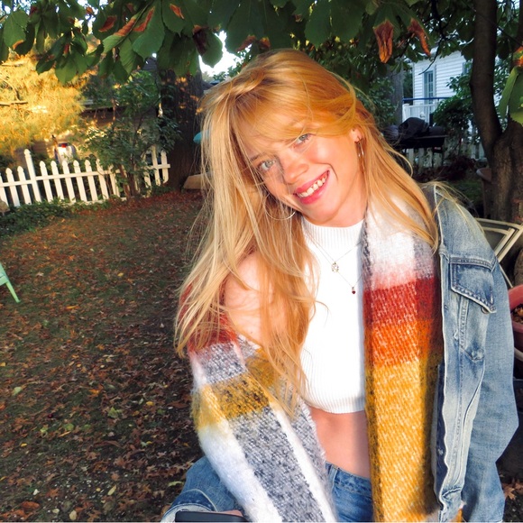 Meet your Posher, Mady - Picture 10 of 11